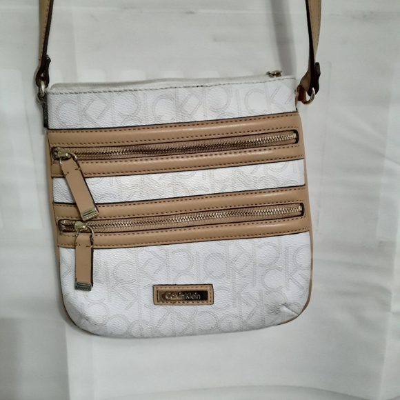 Calvin Kline Handbag - Picture 8 of 9